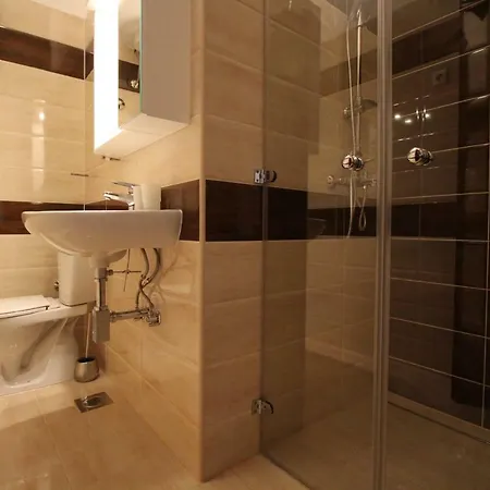 Apartment Ivona 3 *